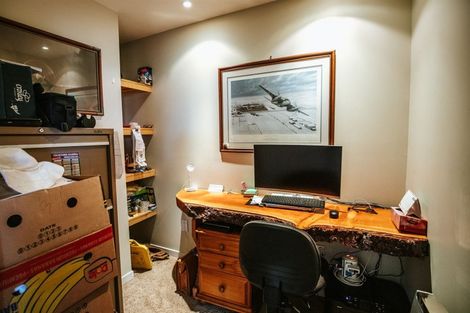 Photo of property in 17 Balneaves Lane, Albert Town, Wanaka, 9382