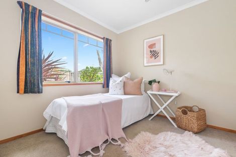 Photo of property in 27 Cranbrook Place, Rototuna North, Hamilton, 3210