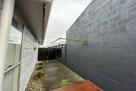 Photo of property in 6b Lisa Rise, Half Moon Bay, Auckland, 2012