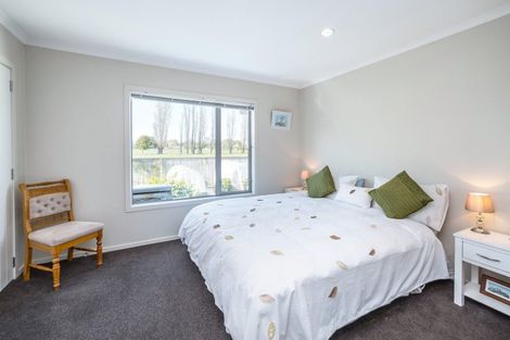 Photo of property in 11 Garrity Lane, Greytown, 5712