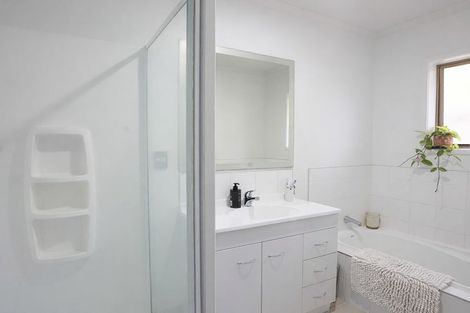 Photo of property in 28 Roto Street, Te Kauwhata, 3710
