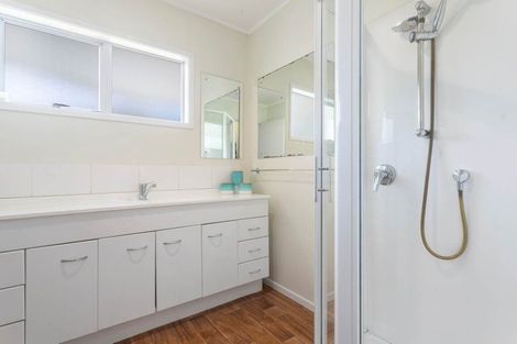 Photo of property in 44 Waikoukou Valley Road, Waimauku, 0812