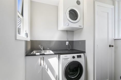 Photo of property in 9b Fergusson Street, Waterloo, Lower Hutt, 5011