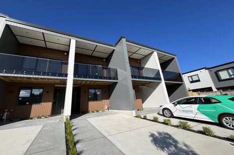 Photo of property in 4 Puihi Crescent, Massey, 0614