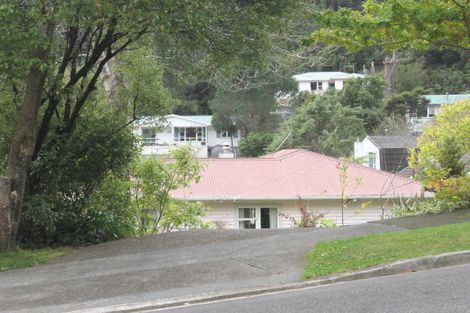 Photo of property in 32 Lowry Crescent, Stokes Valley, Lower Hutt, 5019