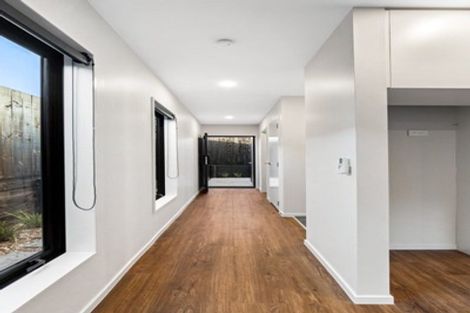 Photo of property in 4/79 Edmonton Road, Henderson, Auckland, 0612
