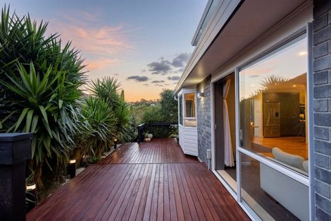 Photo of property in 86 Crestview Place, Browns Bay, Auckland, 0630