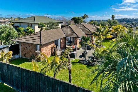 Photo of property in 7 Lemon Grove Lane, Greenhithe, Auckland, 0632