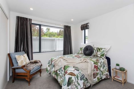 Photo of property in 72a Wilsons Road, Saint Martins, Christchurch, 8022