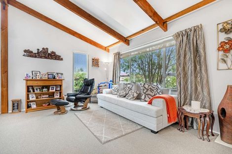 Photo of property in 3 Waitawa Place, Lynmore, Rotorua, 3010