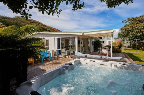 Photo of property in 1 Kotuku Road, South Bay, Kaikoura, 7300