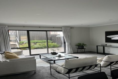 Photo of property in 10 Kapia Road, Westgate, Auckland, 0614