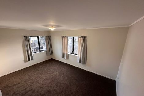 Photo of property in 4b Kimdale Place, Totara Heights, Auckland, 2105