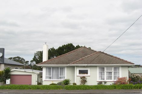 Photo of property in 76 Clemow Road, Fitzroy, New Plymouth, 4312