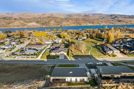 Photo of property in 59 Stratford Drive, Mount Pisa, Cromwell, 9383