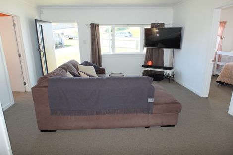 Photo of property in 14 Brown Terrace, Foxton Beach, Foxton, 4815