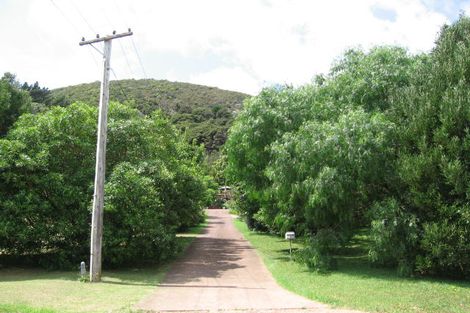 Photo of property in 5 Erua Road, Ostend, Waiheke Island, 1081