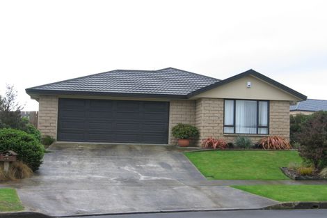 Photo of property in 10 Logan Place, Kelvin Grove, Palmerston North, 4414