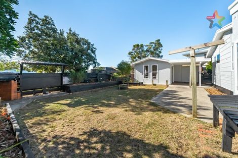 Photo of property in 51 Olive Terrace, Paraparaumu Beach, Paraparaumu, 5032