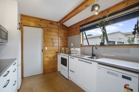 Photo of property in 150 Carnoustie Drive, Wattle Downs, Auckland, 2103