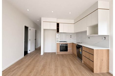 Photo of property in 10 Kopu Road, Orewa, 0931