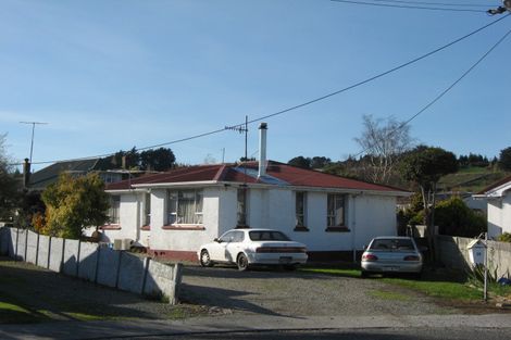 Photo of property in 18 Waverley Street, East Gore, Gore, 9710