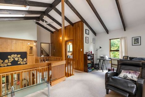 Photo of property in 25 Napuka Road, Henderson Valley, Auckland, 0612