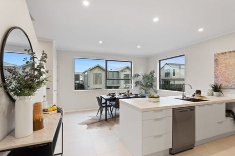Photo of property in 10/4 Matimati Place, Hobsonville, Auckland, 0616