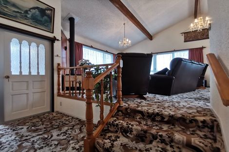 Photo of property in 15 Bickerstaffe Road, Maungaturoto, 0520