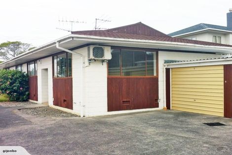 Photo of property in 2/28 Salisbury Road, Birkdale, Auckland, 0626