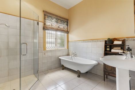 Photo of property in 7 Bella Vista Road, Herne Bay, Auckland, 1011