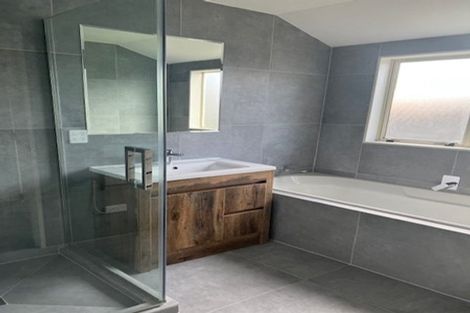 Photo of property in 66 Magic Way, Randwick Park, Auckland, 2105