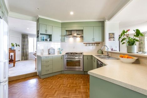 Photo of property in 2247 South Head Road, South Head, Helensville, 0874