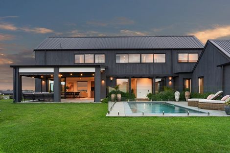 Photo of property in 9 Ridgelea Road, Long Bay, Albany, 0792