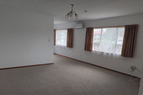 Photo of property in 4 Dinniss Avenue, Regent, Whangarei, 0112