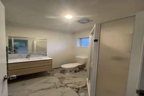 Photo of property in 3a Christina Avenue, Te Atatu South, Auckland, 0602