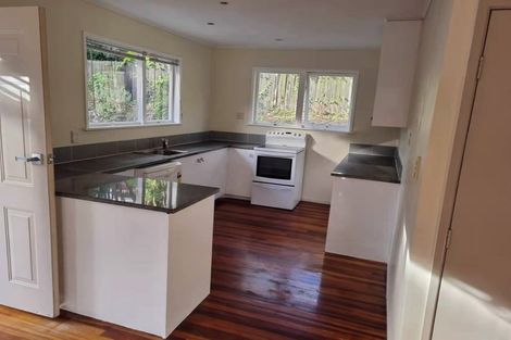 Photo of property in 13 View Road, Glenfield, Auckland, 0627