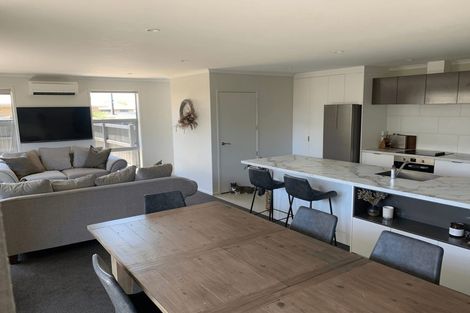 Photo of property in 328b Carrington Street, Vogeltown, New Plymouth, 4310