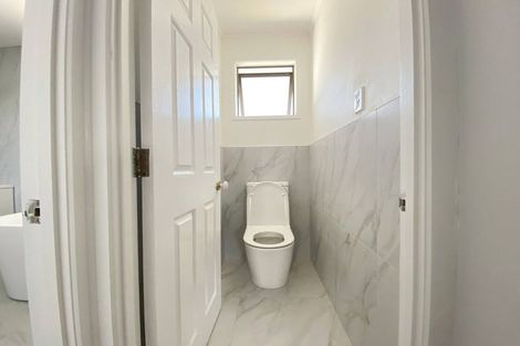 Photo of property in 71 Kennedy Avenue, Forrest Hill, Auckland, 0620