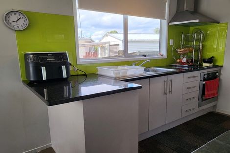 Photo of property in 58 Sharland Avenue, Manurewa, Auckland, 2102