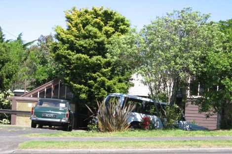 Photo of property in 132 Carlisle Road, Northcross, Auckland, 0632