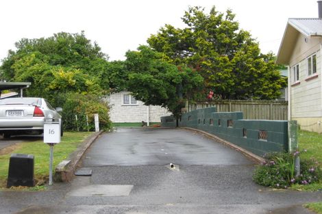 Photo of property in 16 Duke Avenue, Pukekohe, 2120