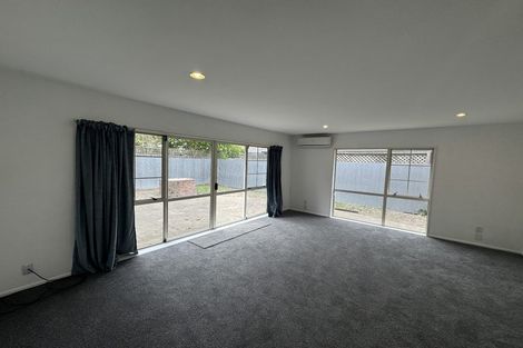 Photo of property in 2/209 Withells Road, Avonhead, Christchurch, 8042