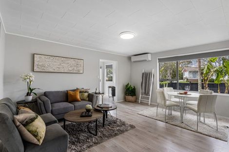 Photo of property in 54 Sikkim Crescent, Clover Park, Auckland, 2019