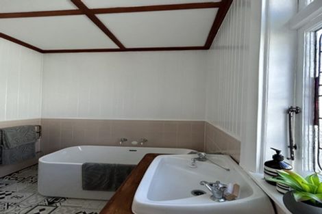 Photo of property in 36 Stone Street, Miramar, Wellington, 6022