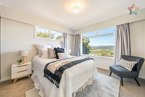 Photo of property in 35 Acacia Avenue, Maungaraki, Lower Hutt, 5010