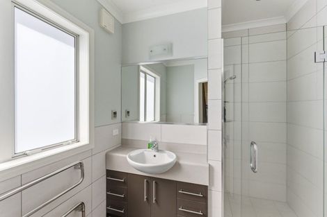 Photo of property in 10 Metzenthin Close, Raumati South, Paraparaumu, 5032