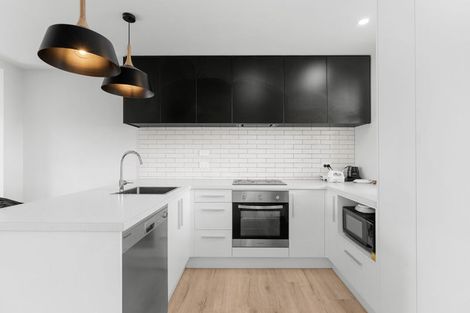 Photo of property in 3/8 New Brighton Road, Shirley, Christchurch, 8061