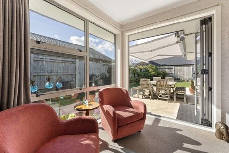 Photo of property in 4 Medallion Court, Kelvin Grove, Palmerston North, 4414
