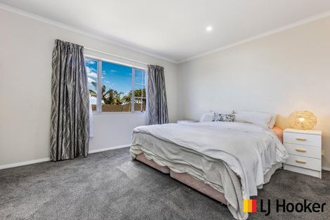 Photo of property in 52 Belfry Place, Wattle Downs, Auckland, 2103
